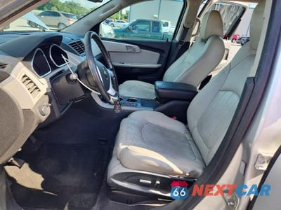 Zdjęcie 7 z 13 samochodu: 2012 CHEVROLET TRAVERSE LTZ VIN:1GNKVLEDXCJ117310 - miniatura