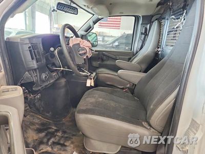 Zdjęcie 7 z 13 samochodu: 2019 GMC SAVANA G2500 VIN:1GTW7AFG6K1340041 - miniatura