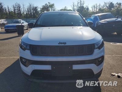 Piąte zdjęcie samochodu w środku: 2026 JEEP COMPASS LIMITED VIN:3C4NJDCN2TT163161 - miniatura