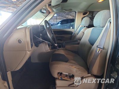 Zdjęcie 7 z 12 samochodu: 2004 CHEVROLET AVALANCHE C1500 VIN:3GNEC12T14G214711 - miniatura