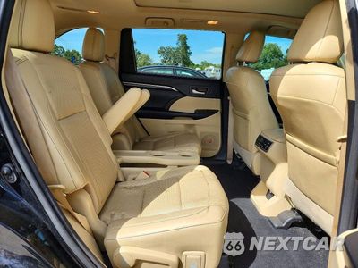 Zdjęcie 11 z 13 samochodu: 2016 TOYOTA HIGHLANDER LIMITED PLATINUM VIN:5TDYKRFH1GS183057 - miniatura