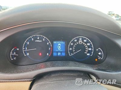 Zdjęcie 9 z 13 samochodu: 2010 HYUNDAI GENESIS 4.6L VIN:KMHGC4DF5AU108079 - miniatura