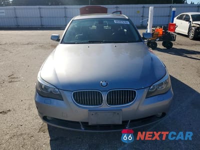 Piąte zdjęcie samochodu w środku: 2006 BMW 530 XI VIN:WBANF73576CU20699 - miniatura