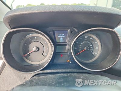 Zdjęcie 9 z 12 samochodu: 2016 HYUNDAI ELANTRA GT BASE VIN:KMHD35LH1GU307540 - miniatura
