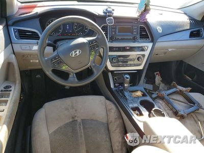 Zdjęcie 8 z 12 samochodu: 2017 HYUNDAI SONATA SE VIN:5NPE24AF3HH564637 - miniatura