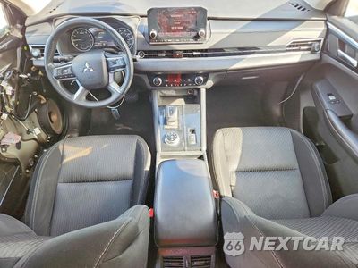Zdjęcie 8 z 14 samochodu: 2022 MITSUBISHI OUTLANDER ES VIN:JA4J4TA83NZ053142 - miniatura