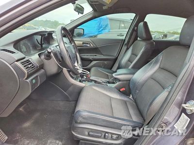 Zdjęcie 7 z 13 samochodu: 2017 HONDA ACCORD SPORT VIN:1HGCR2F56HA281245 - miniatura