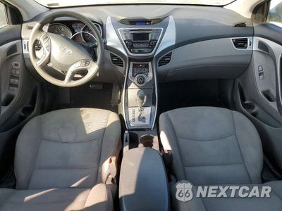 Zdjęcie 8 z 12 samochodu: 2013 HYUNDAI ELANTRA GLS VIN:5NPDH4AE3DH280162 - miniatura