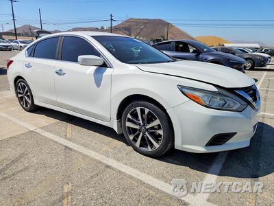 Czwarte zdjęcie samochodu z boku: 2017 NISSAN ALTIMA 2.5 S VIN:1N4AL3AP4HC499345 - miniatura