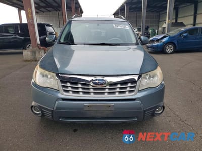 Piąte zdjęcie samochodu w środku: 2011 SUBARU FORESTER 2.5X PREMIUM VIN:JF2SHADC5BH733968 - miniatura