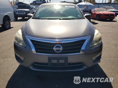 Piąte zdjęcie samochodu w środku: 2014 NISSAN ALTIMA 2.5 S VIN:1N4AL3AP2EC161602 - miniatura