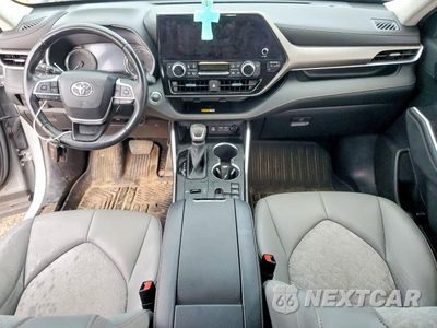 Zdjęcie 8 z 12 samochodu: 2023 TOYOTA HIGHLANDER HYBRID BRONZE EDITION VIN:5TDAARAH5PS520812 - miniatura