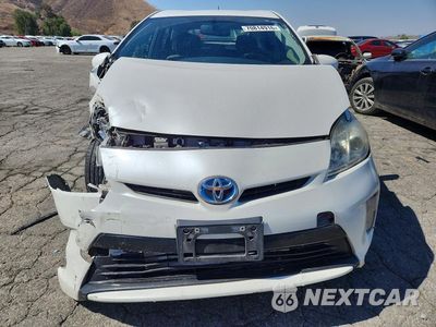 Piąte zdjęcie samochodu w środku: 2014 TOYOTA PRIUS FOUR VIN:JTDKN3DU6E0392465 - miniatura