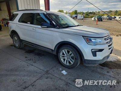 Czwarte zdjęcie samochodu z boku: 2019 FORD EXPLORER XLT VIN:1FM5K8D82KGA99523 - miniatura