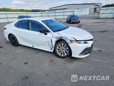 Czwarte zdjęcie samochodu z boku: 2023 TOYOTA CAMRY LE VIN:4T1C11AK3PU805229 - miniatura