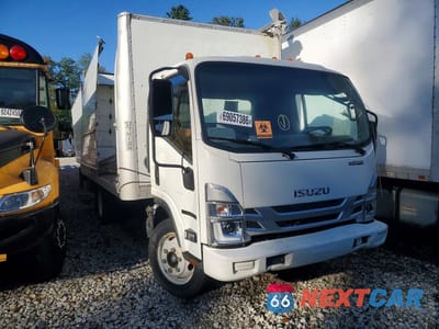 Czwarte zdjęcie samochodu z boku: 2023 ISUZU NPR HD - BOX TRUCK VIN:54DC4W1D0PS201381 - miniatura