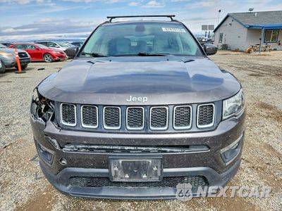 Piąte zdjęcie samochodu w środku: 2018 JEEP COMPASS LATITUDE VIN:3C4NJDBB4JT470206 - miniatura