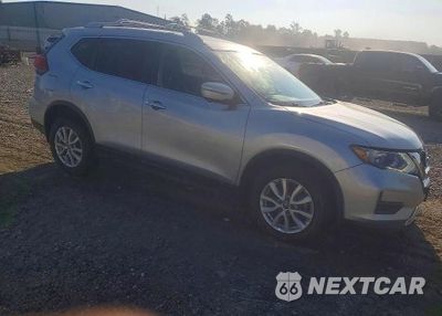 Czwarte zdjęcie samochodu z boku: 2017 NISSAN ROGUE SV VIN:JN8AT2MV8HW266778 - miniatura