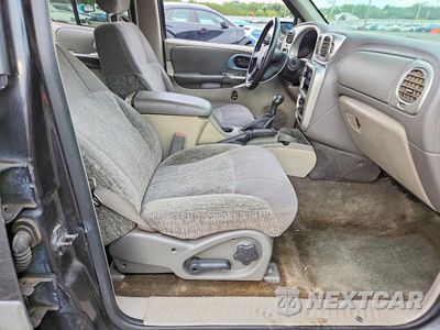 Zdjęcie 7 z 12 samochodu: 2003 CHEVROLET TRAILBLAZER VIN:1GNDT13S832266474 - miniatura