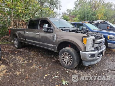Czwarte zdjęcie samochodu z boku: 2017 FORD F350 SUPER DUTY VIN:1FT8W3BT2HEE84097 - miniatura