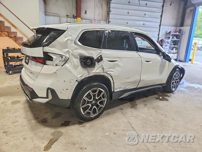 Trzecie zdjęcie samochodu z tyłu: 2026 BMW X1 XDRIVE28I VIN:WBX73EF00T5558788 - miniatura