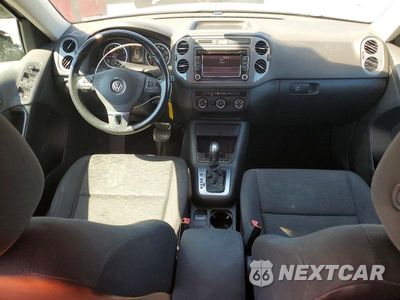 Zdjęcie 8 z 13 samochodu: 2015 VOLKSWAGEN TIGUAN S VIN:WVGAV7AX7FW611610 - miniatura