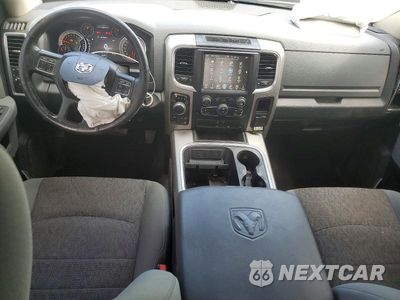Zdjęcie 8 z 12 samochodu: 2017 RAM 1500 SLT VIN:1C6RR7GTXHS501782 - miniatura