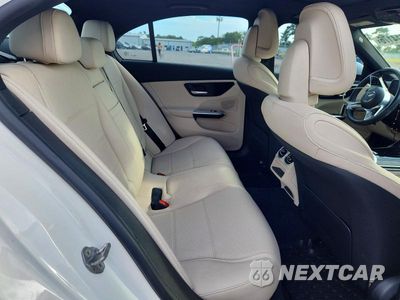 Zdjęcie 10 z 12 samochodu: 2023 MERCEDES-BENZ C 300 4MATIC VIN:W1KAF4HBXPR078006 - miniatura
