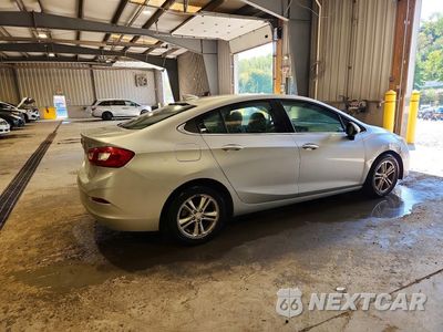 Trzecie zdjęcie samochodu z tyłu: 2017 CHEVROLET CRUZE LT VIN:1G1BE5SM5H7243371 - miniatura