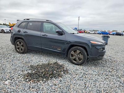 Czwarte zdjęcie samochodu z boku: 2017 JEEP CHEROKEE LATITUDE VIN:1C4PJLCB1HW534885 - miniatura