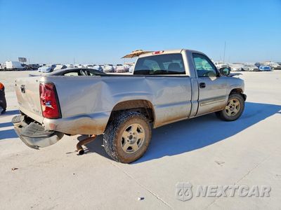 Trzecie zdjęcie samochodu z tyłu: 2005 CHEVROLET SILVERADO C1500 VIN:1GCEC14V05E201612 - miniatura