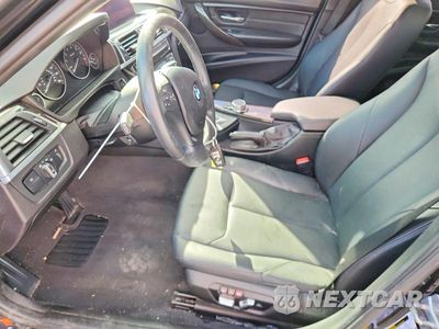 Zdjęcie 7 z 12 samochodu: 2016 BMW 320 XI VIN:WBA8E5G56GNT93970 - miniatura