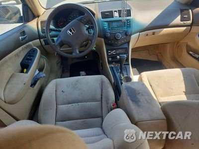 Zdjęcie 8 z 12 samochodu: 2005 HONDA ACCORD LX VIN:1HGCM56445A098171 - miniatura