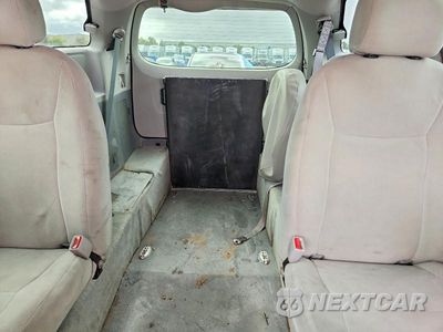 Zdjęcie 10 z 13 samochodu: 2011 TOYOTA SIENNA BASE 7-PASSENGER VIN:5TDZK3DC4BS025040 - miniatura