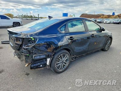 Trzecie zdjęcie samochodu z tyłu: 2024 KIA FORTE GT LINE VIN:3KPF54AD8RE759102 - miniatura