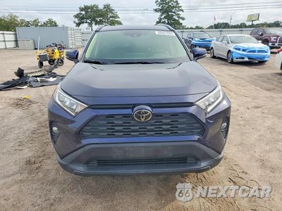 Piąte zdjęcie samochodu w środku: 2021 TOYOTA RAV4 XLE PREMIUM VIN:JTMA1RFV4MD071791 - miniatura