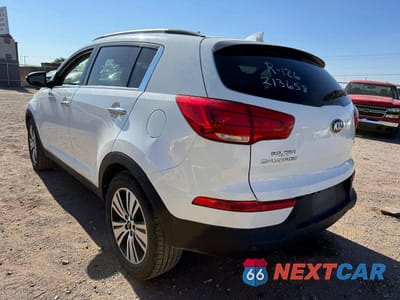 Trzecie zdjęcie samochodu z tyłu: 2014 KIA SPORTAGE EX VIN:KNDPC3AC9E7606122 - miniatura