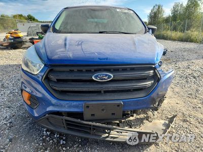 Piąte zdjęcie samochodu w środku: 2017 FORD ESCAPE S VIN:1FMCU0F71HUA95710 - miniatura