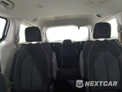Zdjęcie 10 z 13 samochodu: 2023 CHRYSLER VOYAGER LX VIN:2C4RC1CGXPR615684 - miniatura