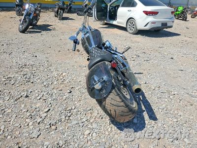 Czwarte zdjęcie samochodu z boku: 2009 HARLEY-DAVIDSON FXCWC VIN:1HD1JK5319Y028001 - miniatura