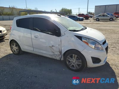 Czwarte zdjęcie samochodu z boku: 2015 CHEVROLET SPARK 1LT VIN:KL8CD6S98FC746079 - miniatura