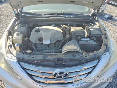 Zdjęcie 11 z 12 samochodu: 2011 HYUNDAI SONATA LIMITED 2.0T VIN:5NPEC4AB6BH297902 - miniatura