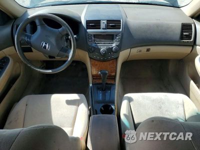Zdjęcie 8 z 12 samochodu: 2005 HONDA ACCORD LX VIN:1HGCM56465A143191 - miniatura