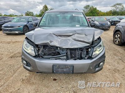 Piąte zdjęcie samochodu w środku: 2017 VOLKSWAGEN TIGUAN SPORT VIN:WVGTV7AX9HK031021 - miniatura