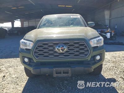 Piąte zdjęcie samochodu w środku: 2022 TOYOTA TACOMA TRD OFF-ROAD VIN:3TMCZ5ANXNM497699 - miniatura