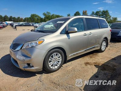 2017 TOYOTA SIENNA XLE PREMIUM 8-PASSENGER 5TDYZ3DC6HS815892 - główne zdjęcie licytacji z USA - miniatura