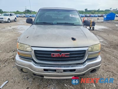 Piąte zdjęcie samochodu w środku: 2003 GMC NEW SIERRA C1500 VIN:2GTEC19V031330098 - miniatura