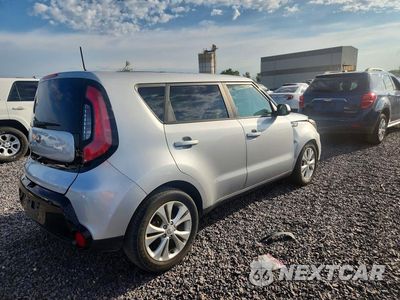 Trzecie zdjęcie samochodu z tyłu: 2016 KIA SOUL + VIN:KNDJP3A54G7817792 - miniatura