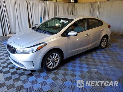 2017 KIA FORTE LX 3KPFL4A73HE054285 - główne zdjęcie licytacji z USA - miniatura
