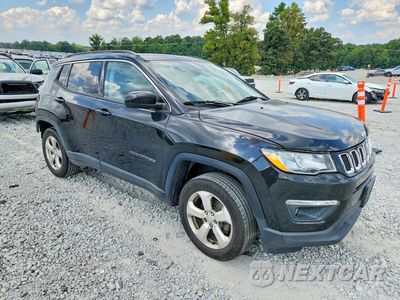 Czwarte zdjęcie samochodu z boku: 2017 JEEP COMPASS LATITUDE VIN:3C4NJDBB7HT635241 - miniatura